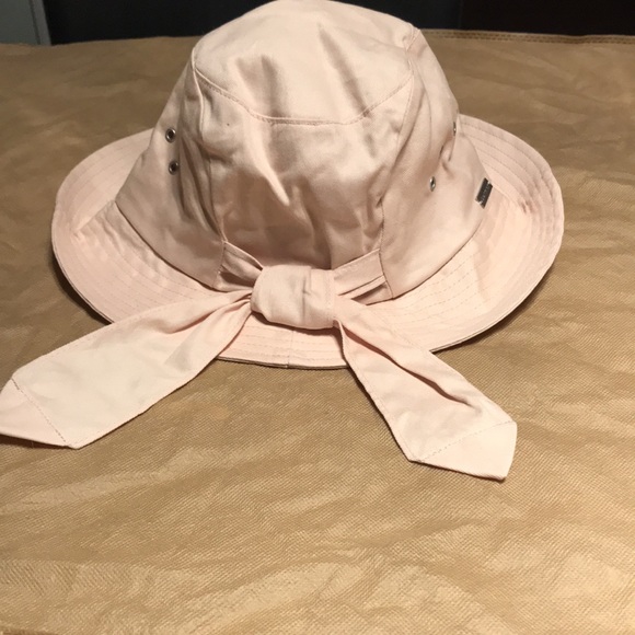 Betmar Lightweight Bucket Hat - Picture 6 of 16